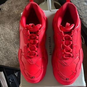 Balenciaga tripple s red logo all over comes with box, dust bag, and extra laces